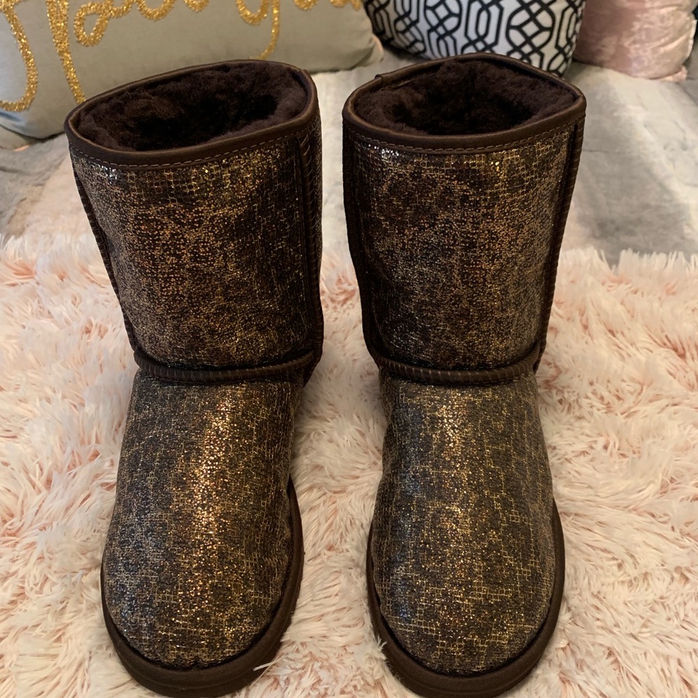 NEW Authentic UGG Brown Glitter Leopard Print Short Boots 6